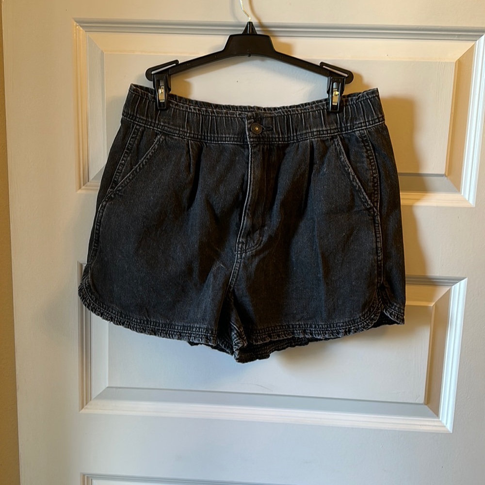 American eagle mom short